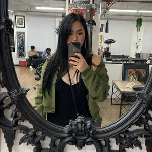 Meet your Posher, Esther